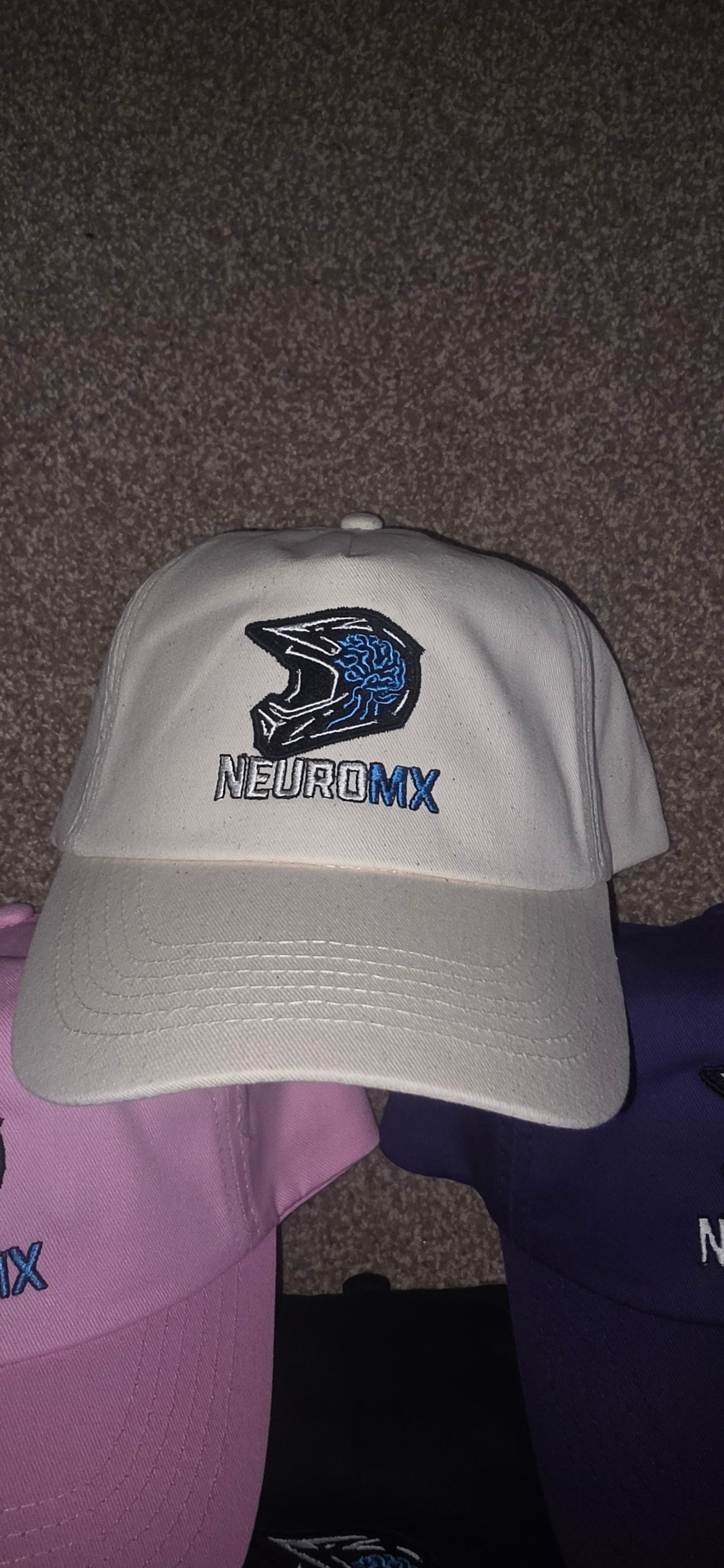 Caps